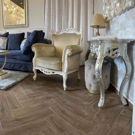La Dolce Vita Luxury II Apartments With Best Free Private Parking In Center Pula Extérieur photo