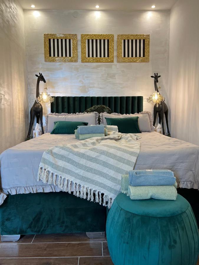 La Dolce Vita Luxury II Apartments With Best Free Private Parking In Center Pula Extérieur photo