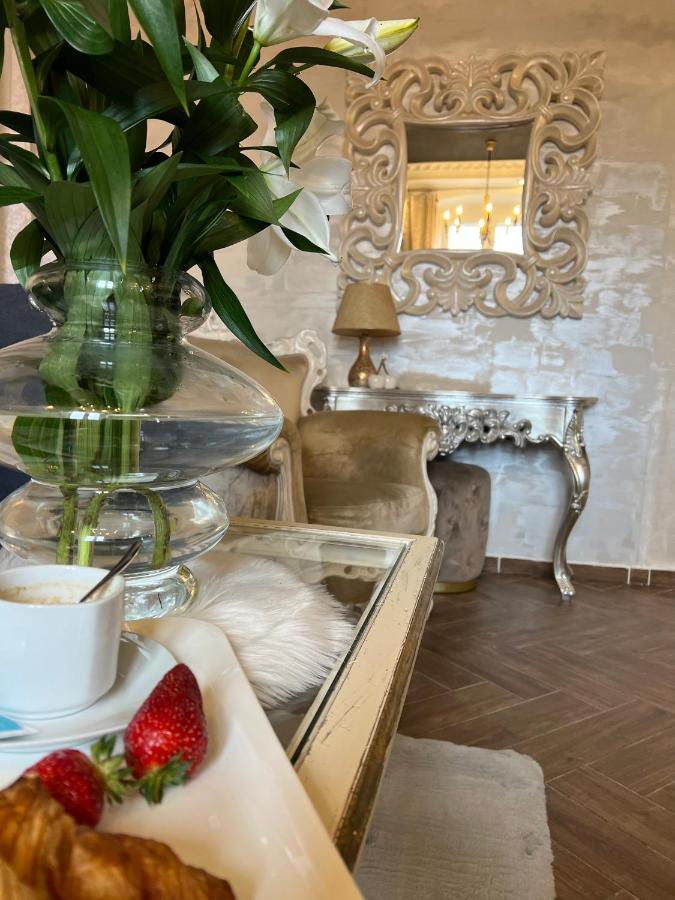 La Dolce Vita Luxury II Apartments With Best Free Private Parking In Center Pula Extérieur photo